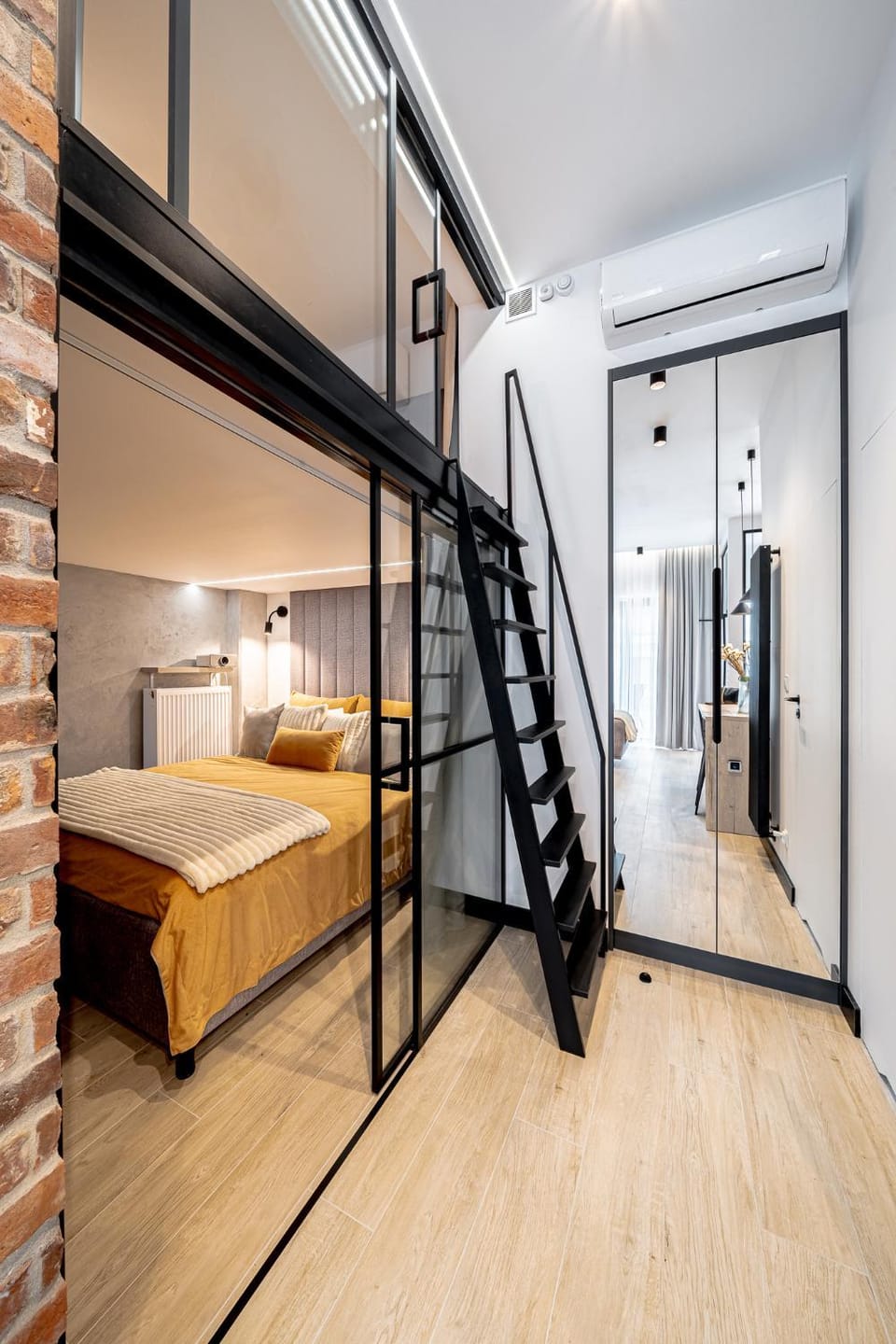 Bed, Photo of the whole room, Bedroom, bunk bed