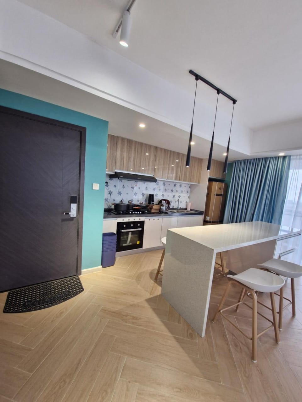 Kitchen or kitchenette, Dining area, stove