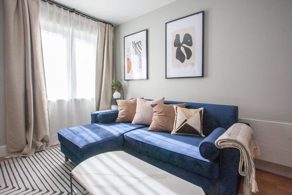 Stylish and Modern 2 Bed House House in Glasgow