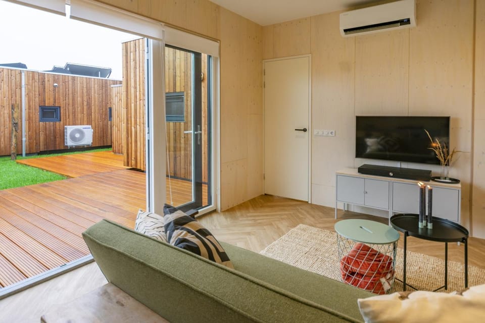 TV and multimedia, Balcony/Terrace, Seating area