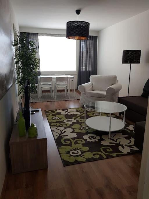 Cozy 2br apartment close to city center - Kotimaailma Apartment in Turku