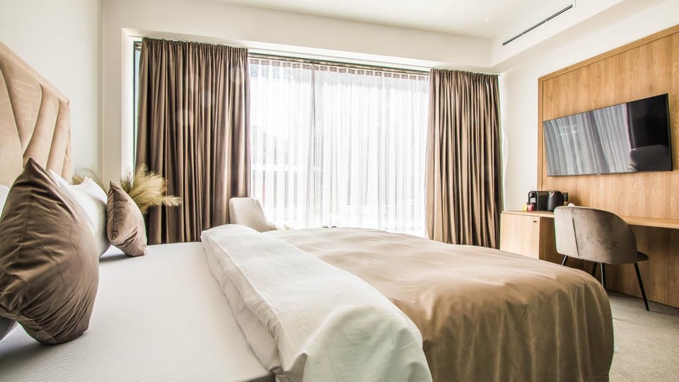 Bed, Photo of the whole room, Evening entertainment, Bedroom