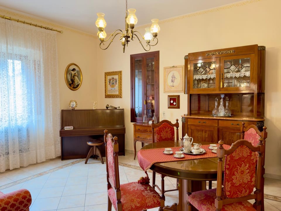 Living room, Seating area, heating, air conditioner