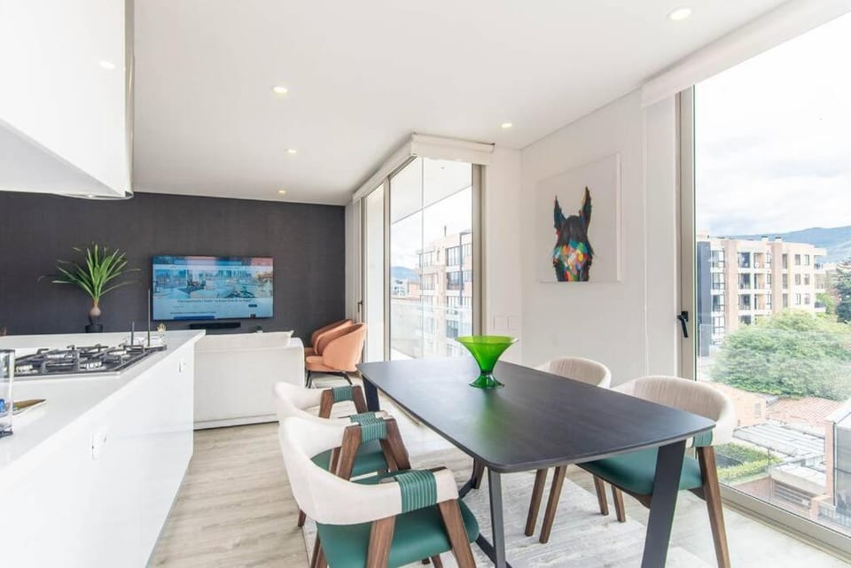 Vibrant 3 BR in Usaquén Apartment in Bogota