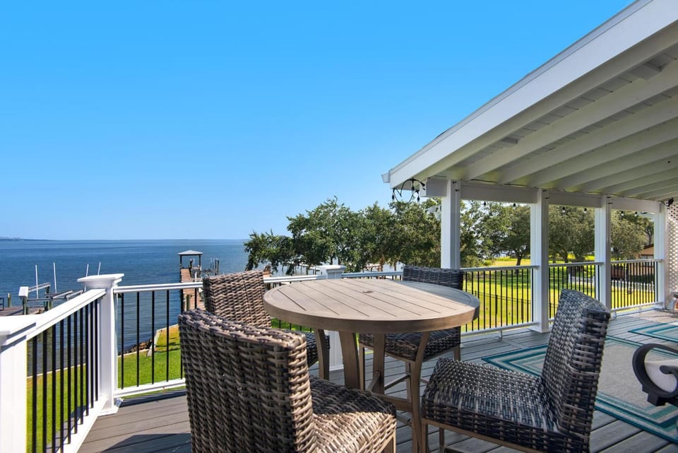 Breezy on the Bay House in Pensacola Beach