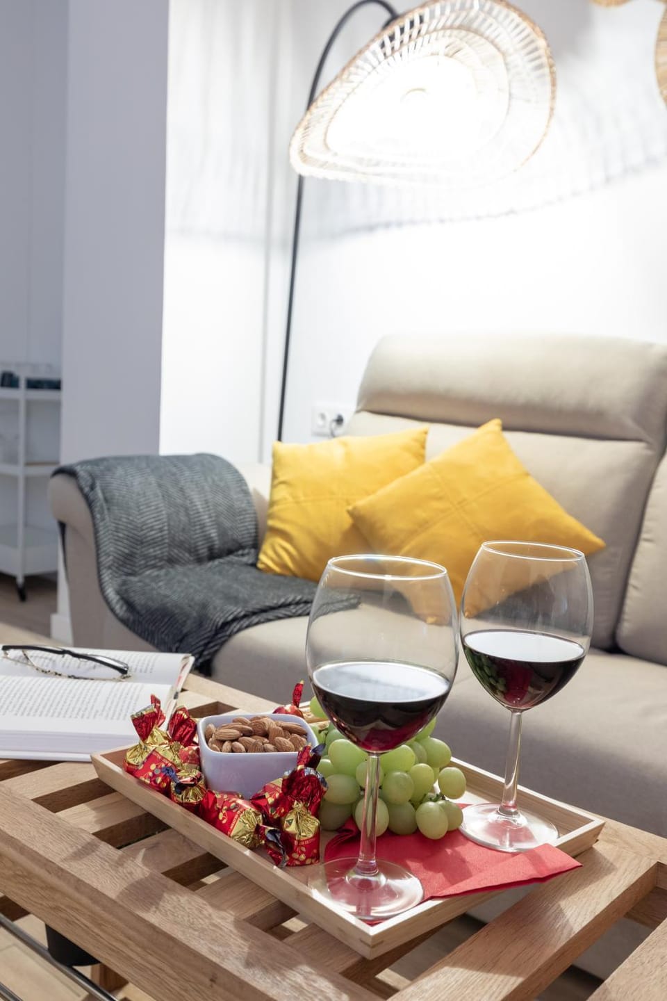 Living room, Seating area, Dining area, Food