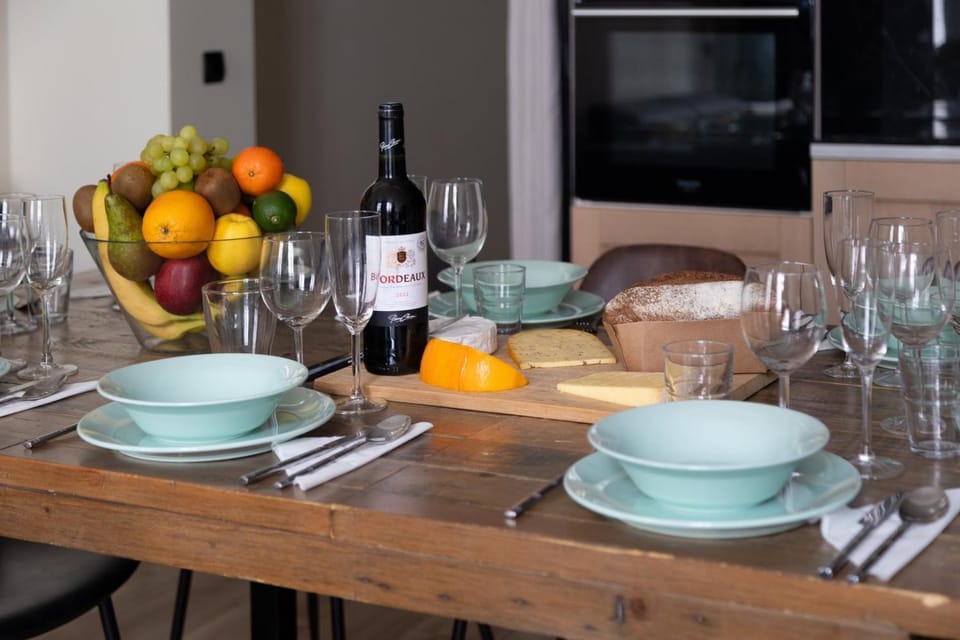 Food and drinks, Dining area