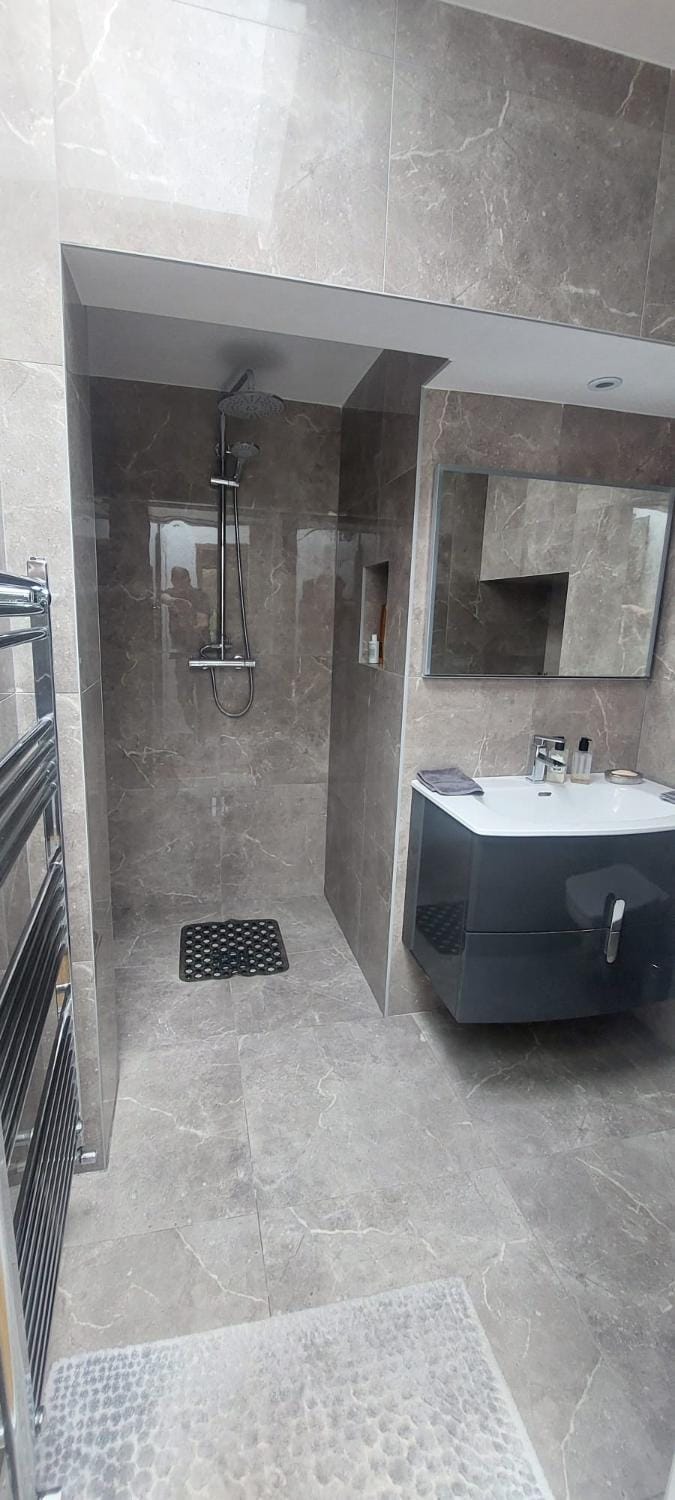 Sophisticated Seafront 3BD Suntrap Landscaped Yard Apartment in Dublin