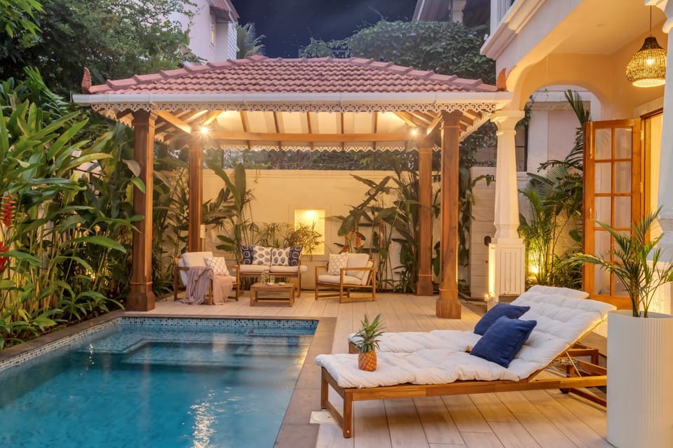Property building, Patio, Day, Natural landscape, Garden, Living room, Seating area, Garden view, Pool view, Swimming pool, sunbed