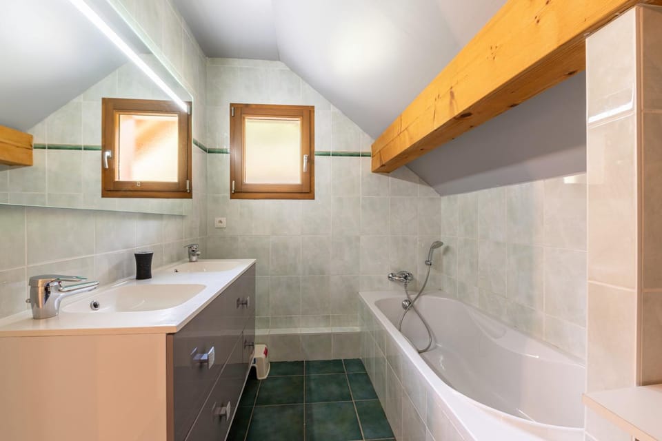 Bathroom, Living room