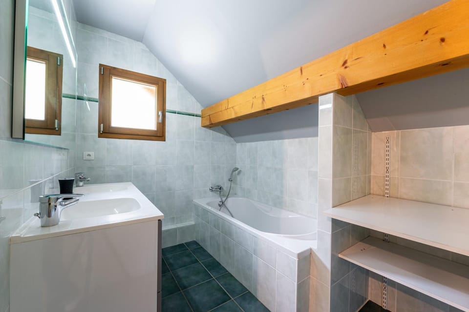 Bathroom, Living room