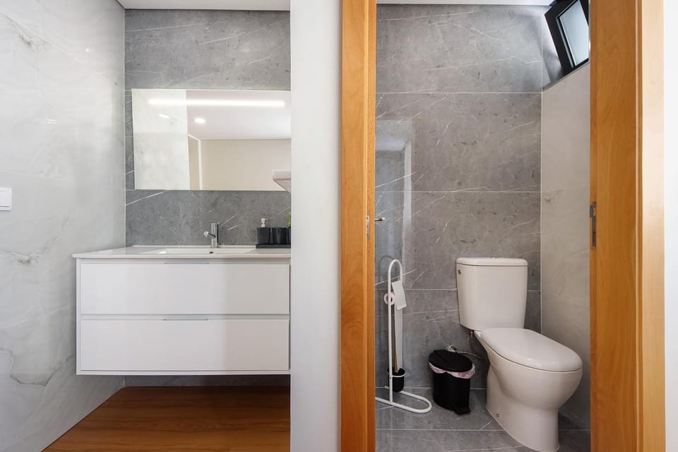 Bathroom, Living room