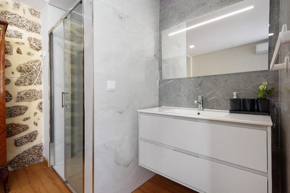 Bathroom, Living room