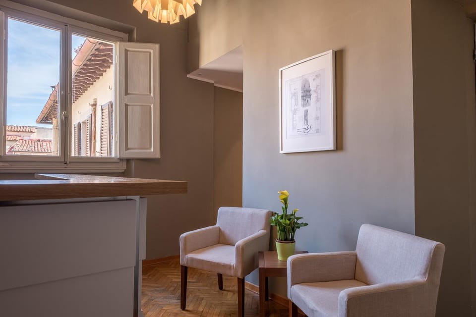 Lobby or reception, Seating area, City view, Landmark view