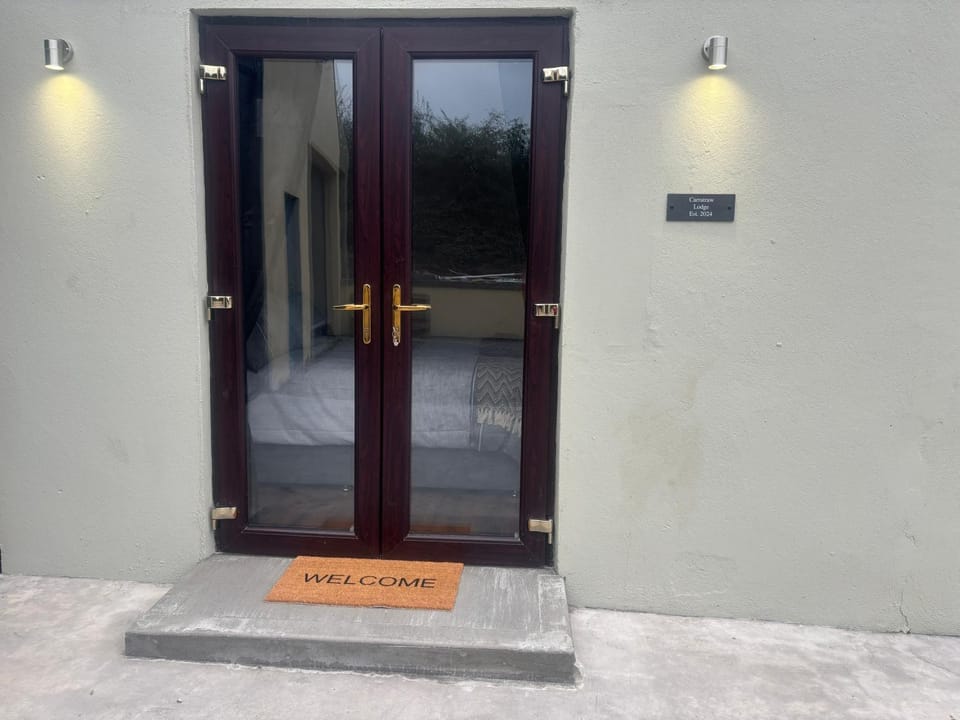 Private Detached Small Bedroom and Bathroom Only Apartment in Northern Ireland