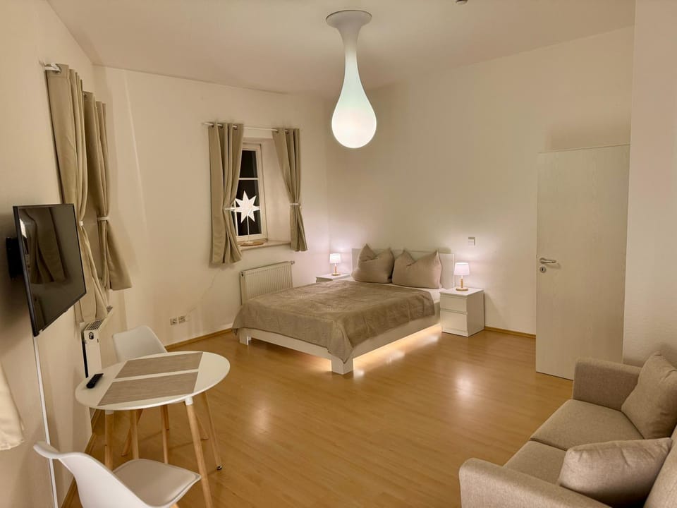 Bed, Living room, Photo of the whole room, Bedroom