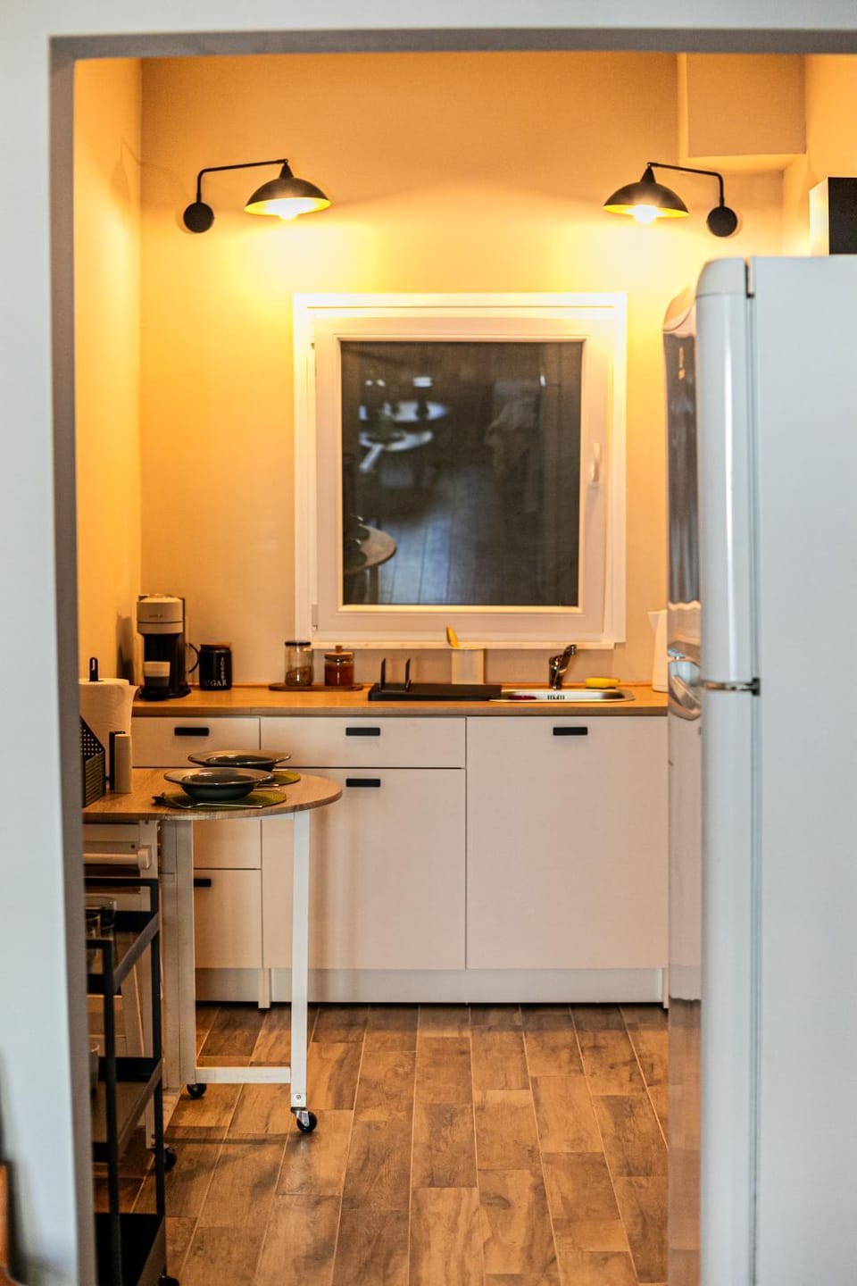 Kitchen or kitchenette, oven, stove