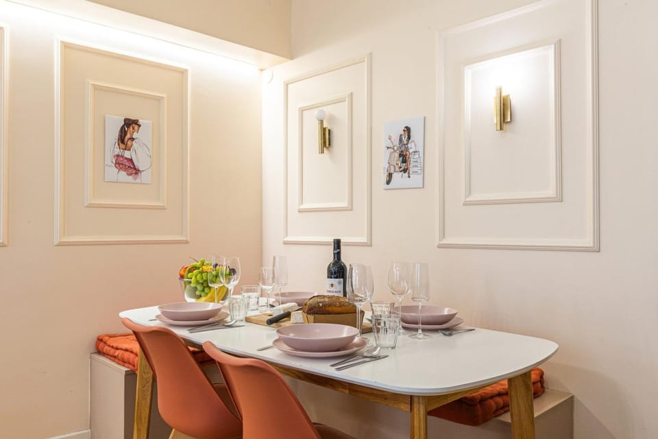 Decorative detail, Dining area