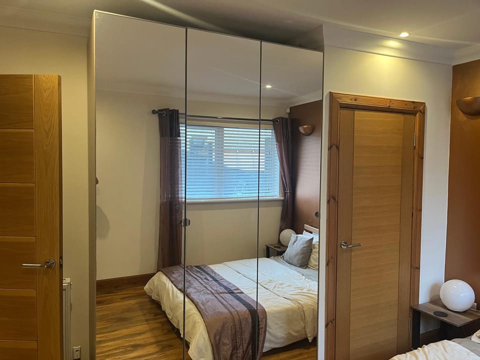 Cute Cottage Central Bathgate Inc Sofa Bed Villa in Scotland