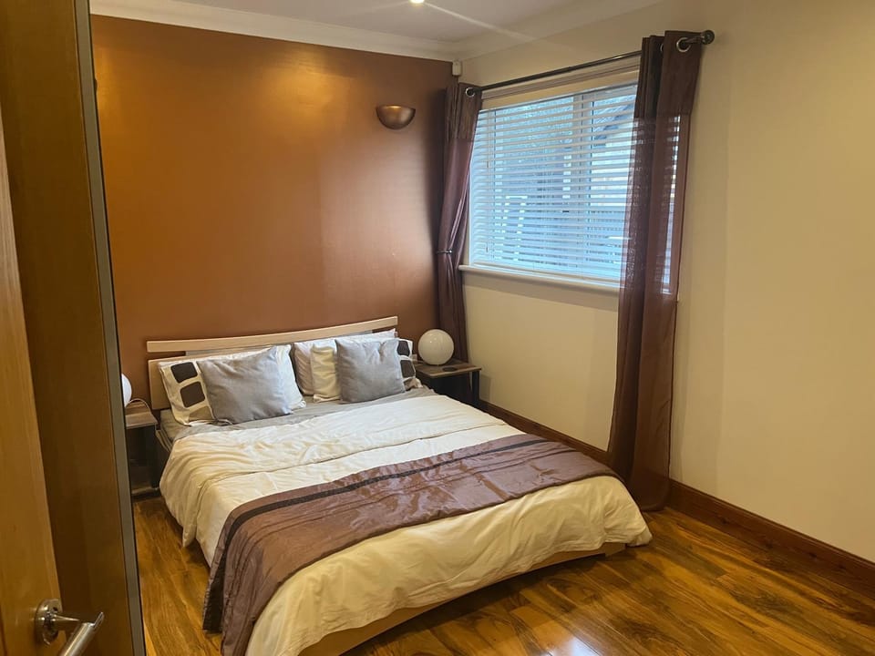 Cute Cottage Central Bathgate Inc Sofa Bed Villa in Scotland