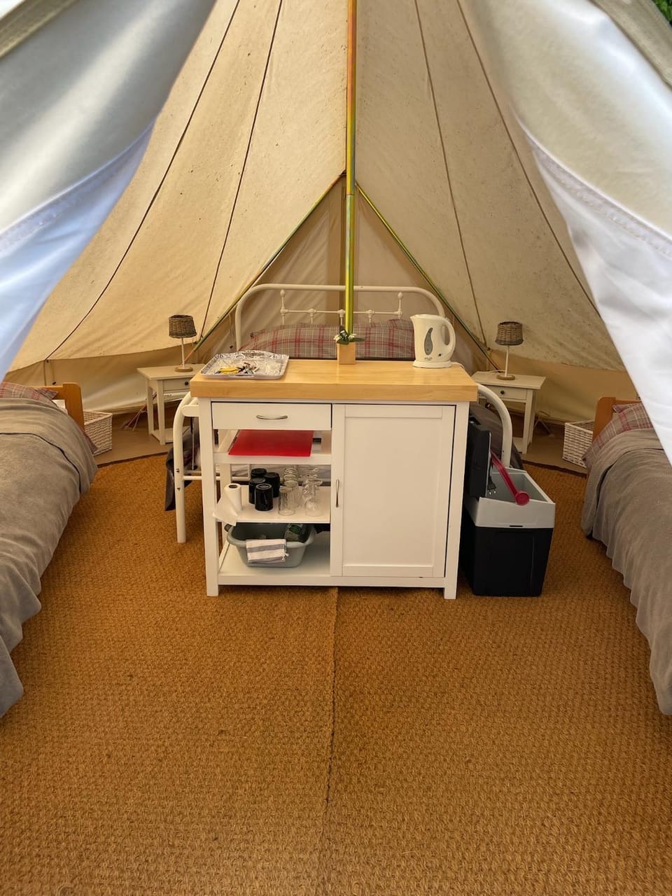 Bed, Kitchen or kitchenette, Photo of the whole room, Bedroom