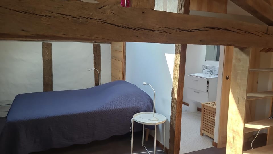 Bed, Bathroom, Bedroom