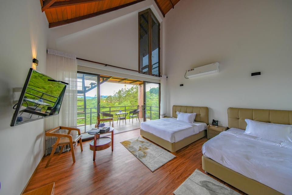 Bed, TV and multimedia, Photo of the whole room, Bedroom, towels, air conditioner