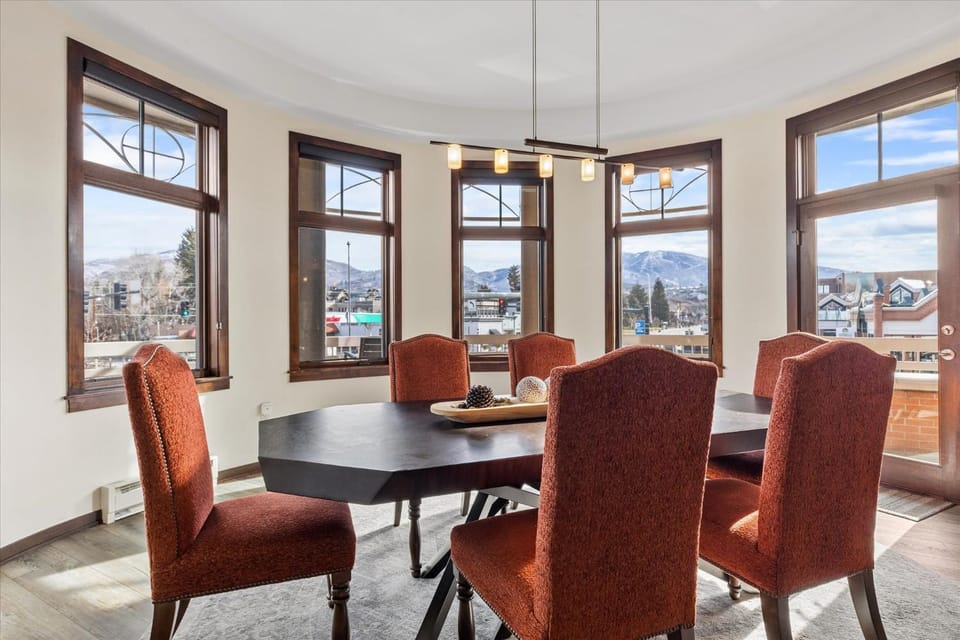Expansive Luxury Condo - Downtown - Summer AC House in Steamboat Springs