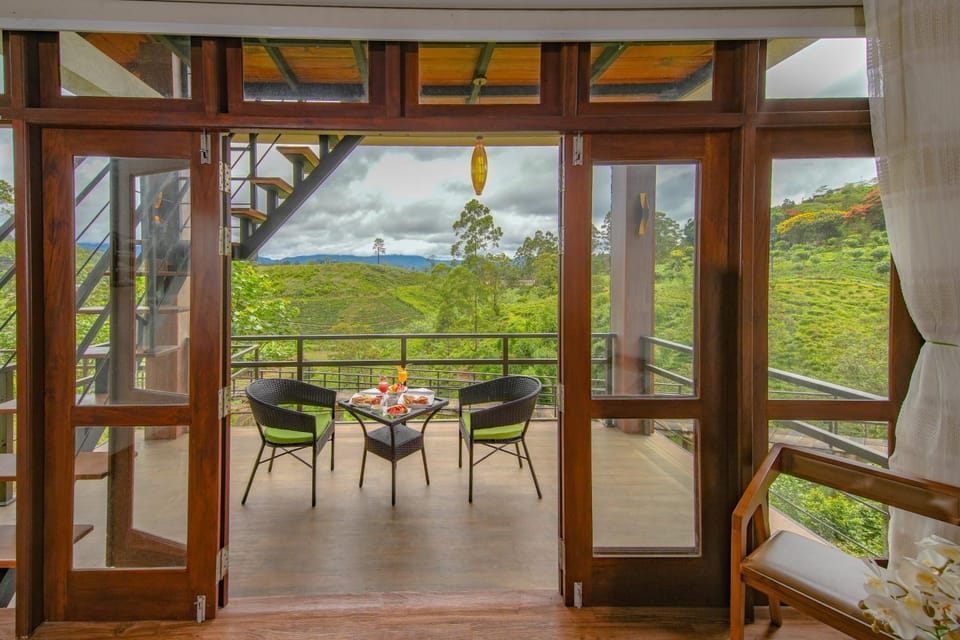 Day, View (from property/room), Balcony/Terrace, Dining area, Garden view, Mountain view
