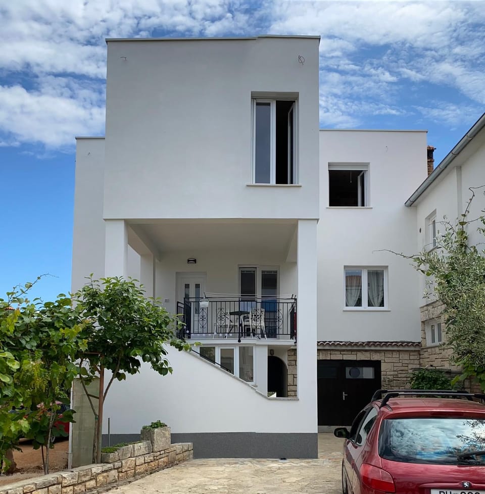 Property building, Balcony/Terrace