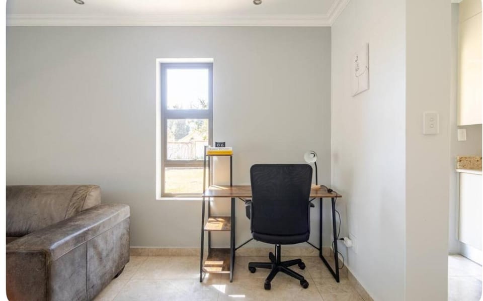 Serene City Escape - Near Sandton, Melrose and Illovo Apartment in Sandton