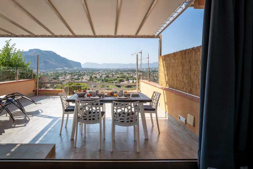 View (from property/room), Balcony/Terrace, Balcony/Terrace, Mountain view