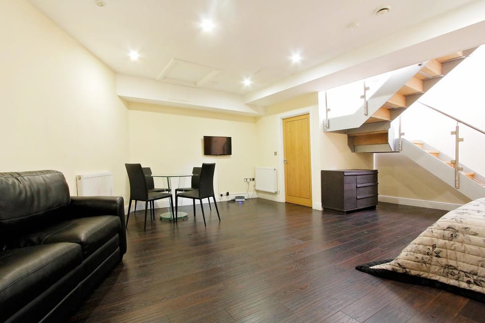 Apartments at Camden Square Apartment in London Borough of Islington