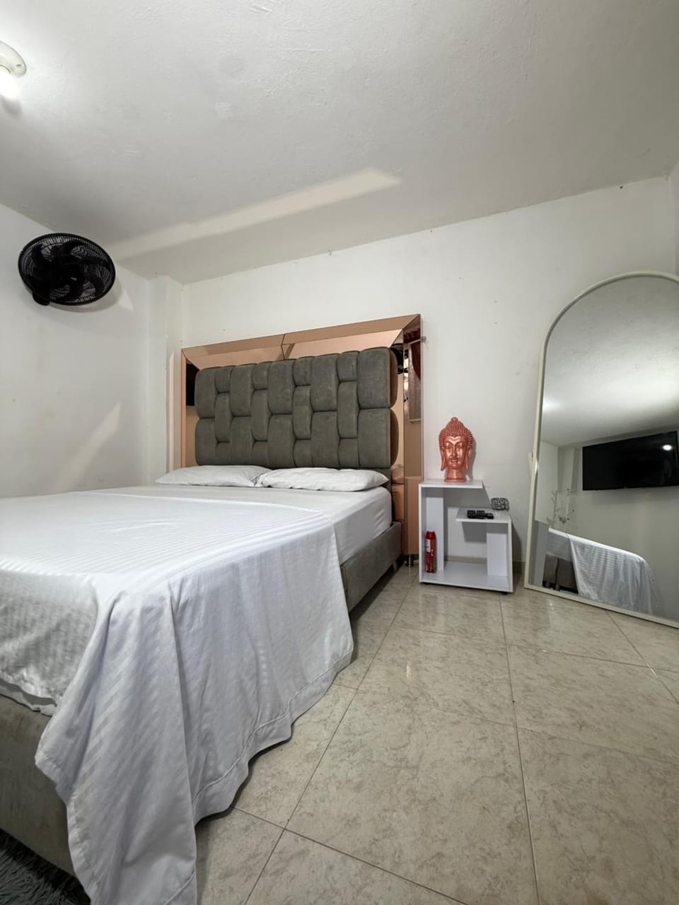 Oxford House Hostel Bed and Breakfast in Floridablanca
