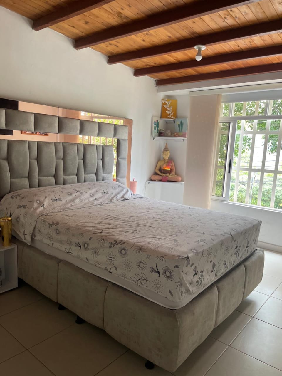 Oxford House Hostel Bed and Breakfast in Floridablanca
