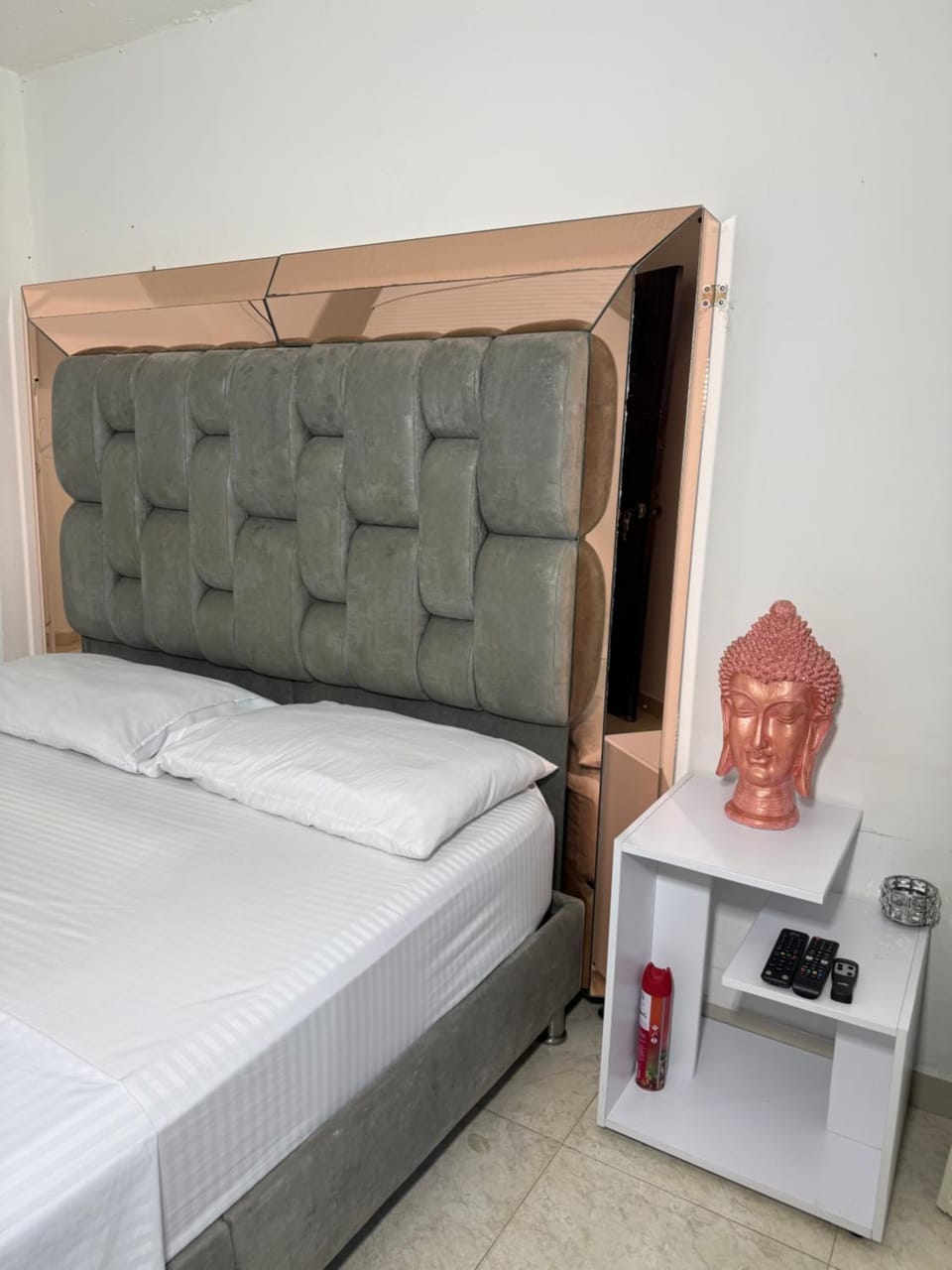 Oxford House Hostel Bed and Breakfast in Floridablanca