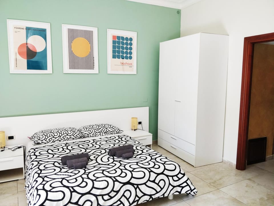 Bed, Bedroom, wardrobe