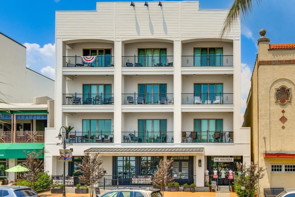 Downtown Bay St Louis Condo - Walk to Beach! House in Bay Saint Louis
