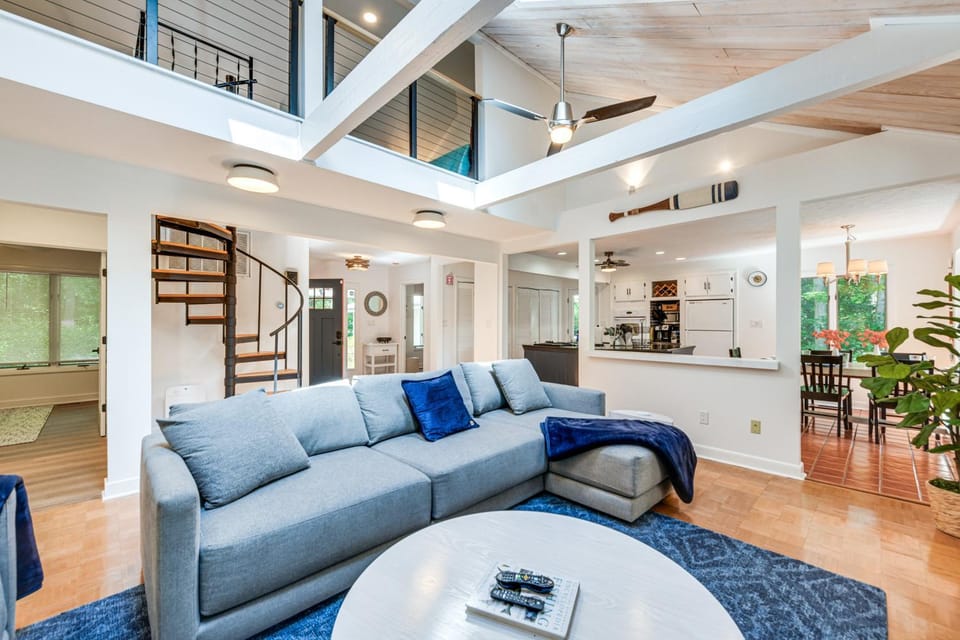 Waterfront Urbanna Home w/ Private Dock House in Virginia