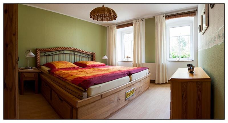 Bed, Photo of the whole room, Bedroom