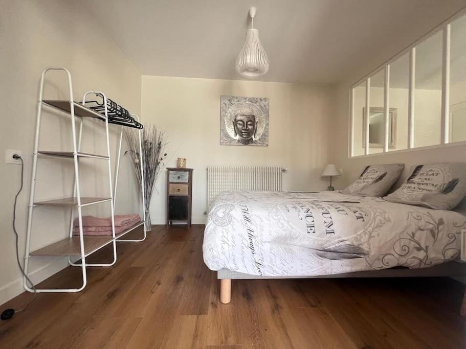 Appartement cosy avec belle terrasse Apartment in Île-de-France