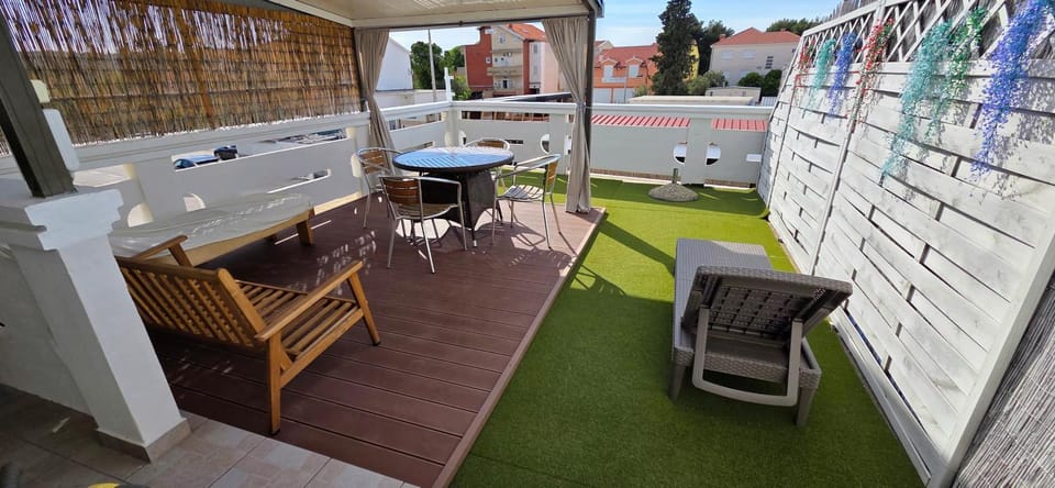 Apartments Zara Apartment in Tisno