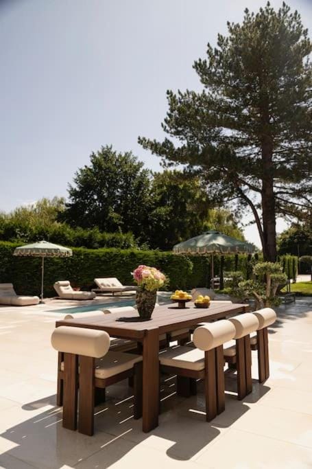 Patio, Day, Garden, Garden view, Swimming pool