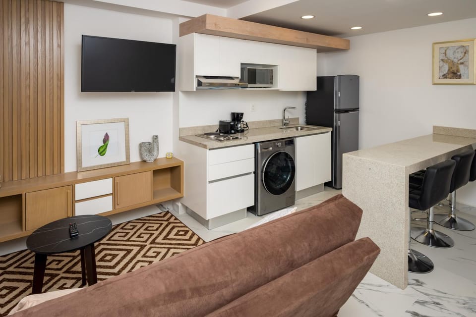 Kitchen or kitchenette, Living room