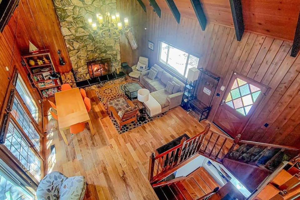 Quiet Wooded Retreat House in Lake Arrowhead