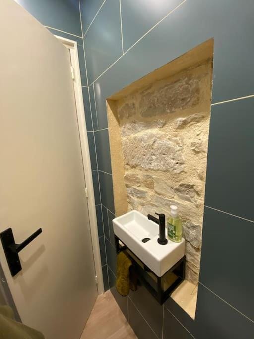 T2 douillet rénové hyper centre Apartment in Nimes