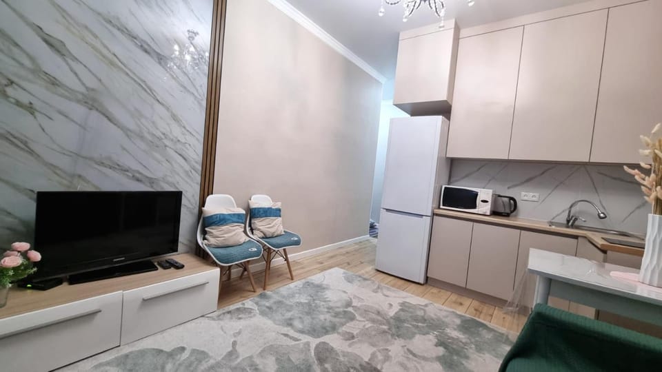 TV and multimedia, Kitchen or kitchenette, Photo of the whole room