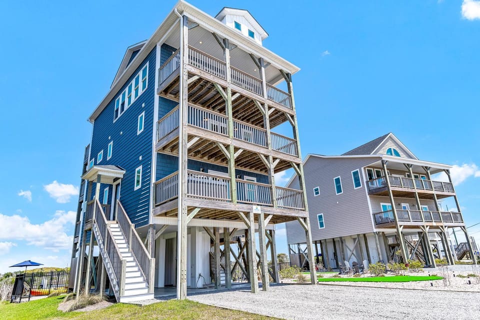 Beachfront Memories by Sea Scape Properties House in North Topsail Beach