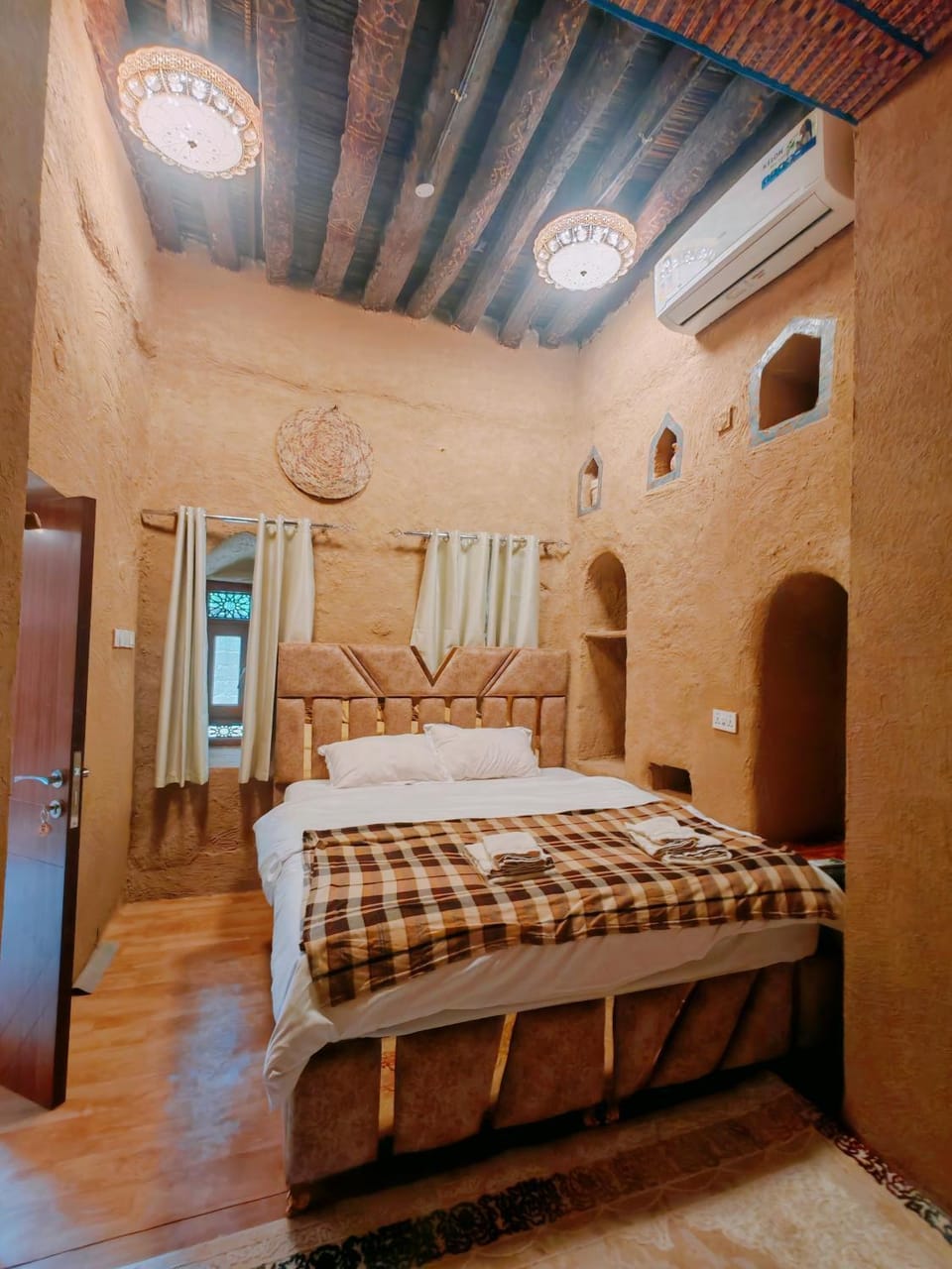 Bed, Bedroom, air conditioner