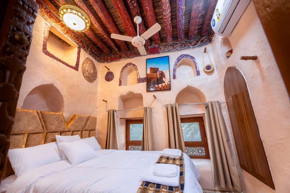 Bed, Decorative detail, Bedroom, wardrobe, air conditioner